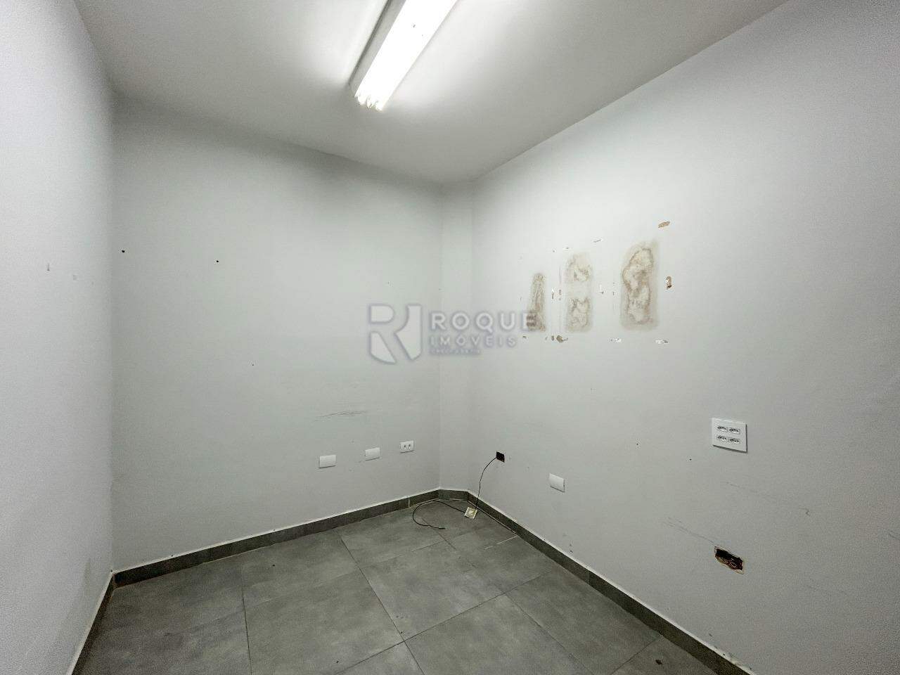 Barracão/Galpão para aluguel no bairro Jardim Glória: Sala 