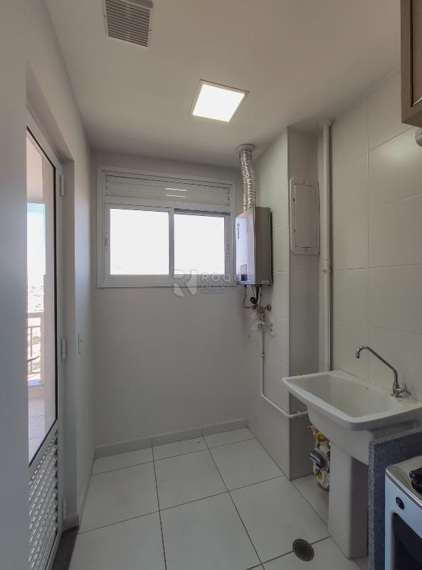 Apartamento para aluguel no bairro Vila Santa Rosália: Área de serviço 