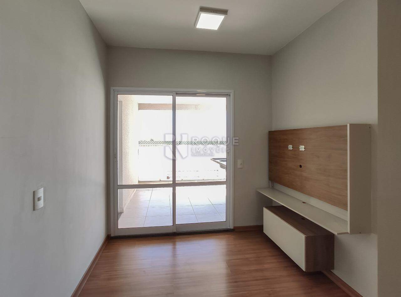 Apartamento para aluguel no bairro Vila Santa Rosália: Sala 