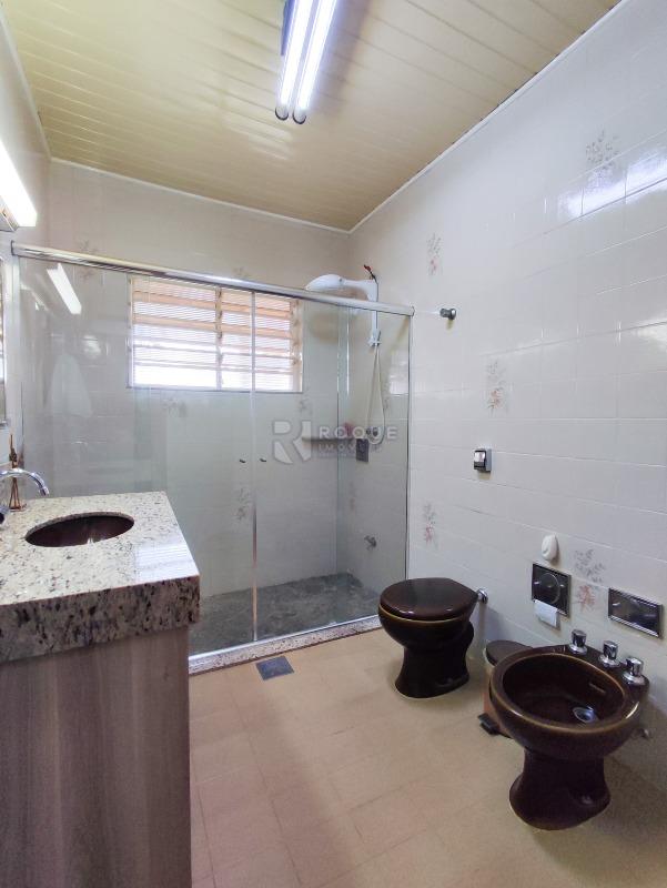 Chácara à venda no bairro Estância Eldorado: BANHEIRO SOCIAL