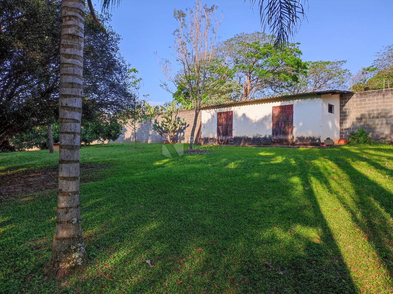 Chácara à venda no bairro Estância Eldorado: CASA DO CASEIRO