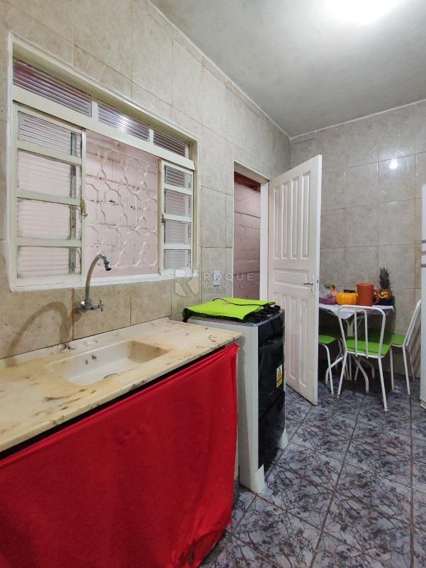 Casa Comercial à venda no bairro Jardim Ouro Verde: COZINHA