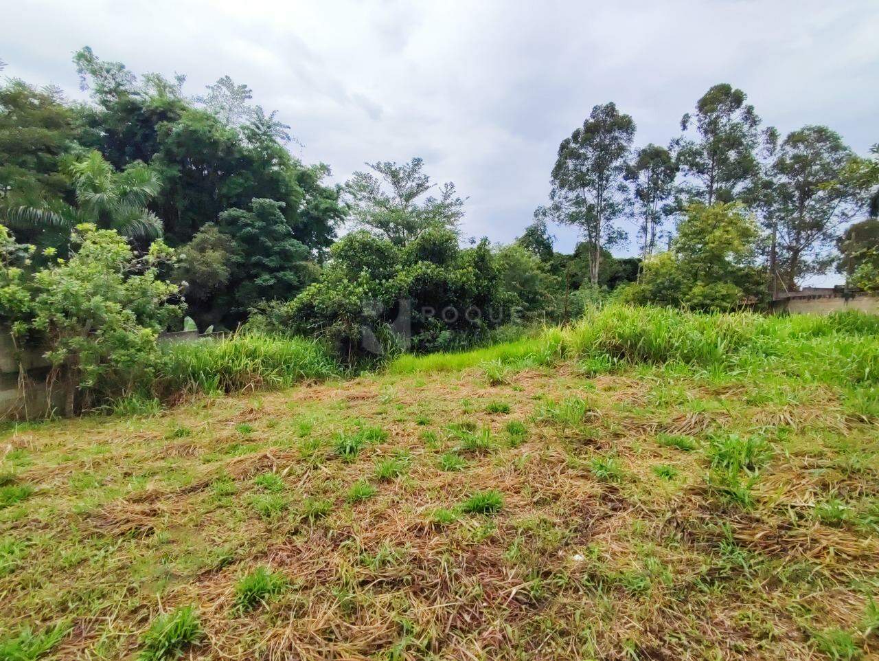 Casa Residencial à venda no bairro Estância Jardim: FUNDOS
