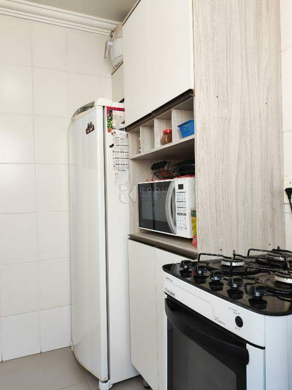 Apartamento à venda no bairro Residencial Morada das Acácias: COZINHA