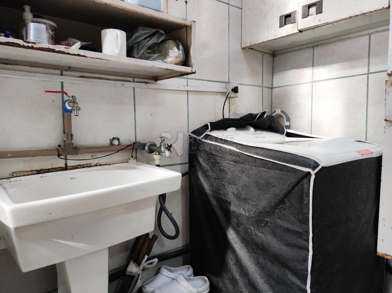 Casa Residencial à venda no bairro Jardim Nova Suiça: LAVANDERIA CASA 1