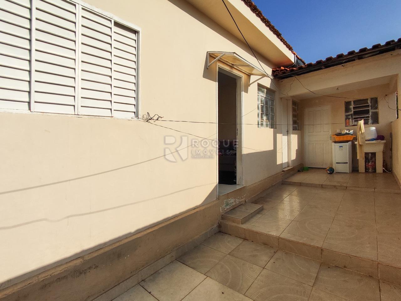 Casa Residencial à venda no bairro Jardim Nova Suiça: FRENTE CASA 4