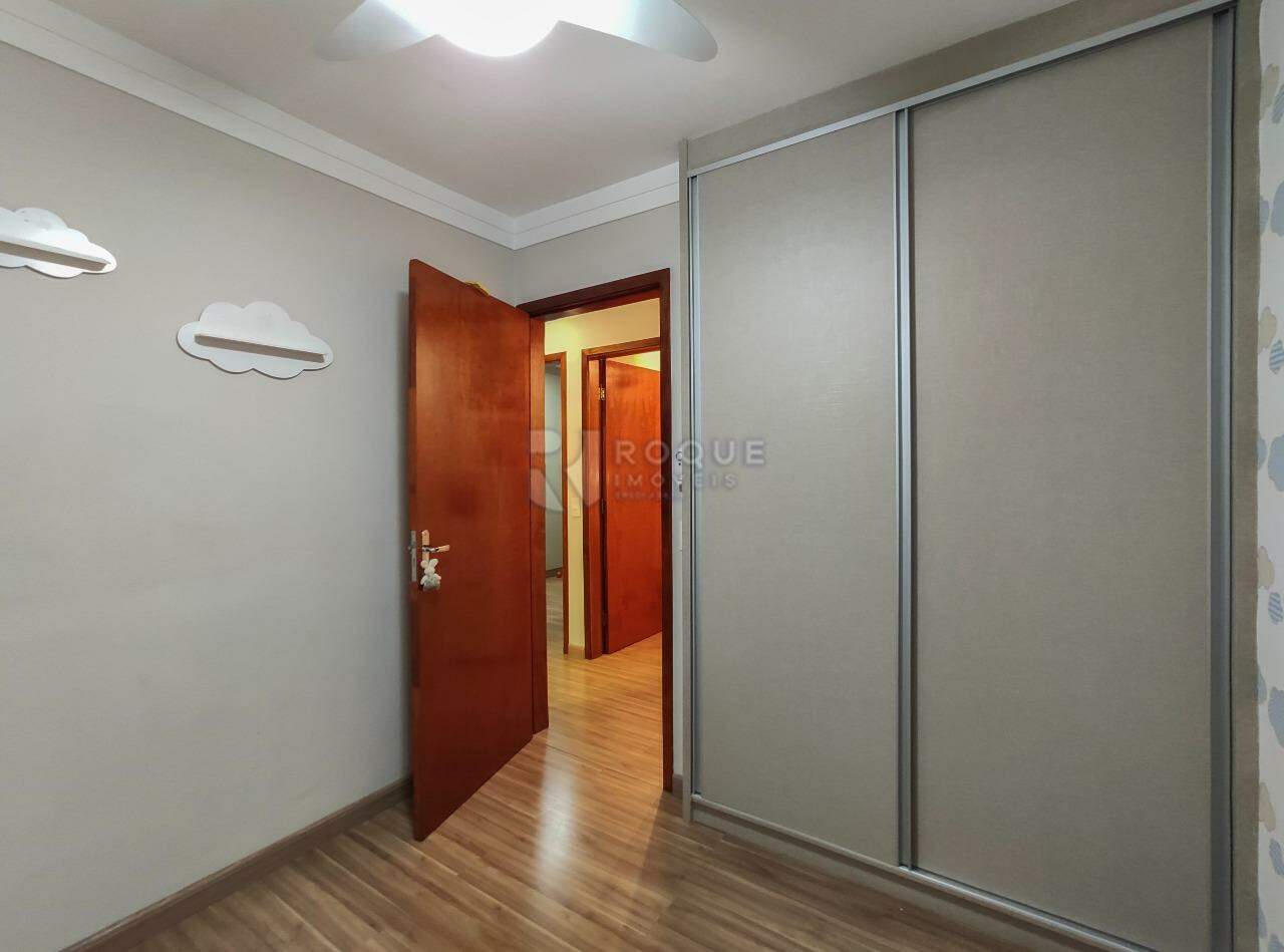 Apartamento para aluguel no bairro Vila Labaki: Dormitório 3
