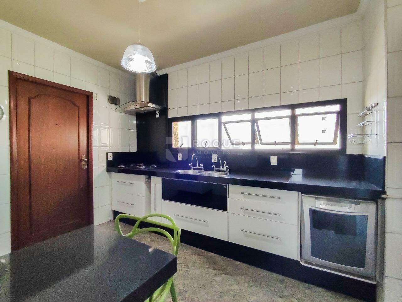 Apartamento à venda no bairro Centro: COZINHA