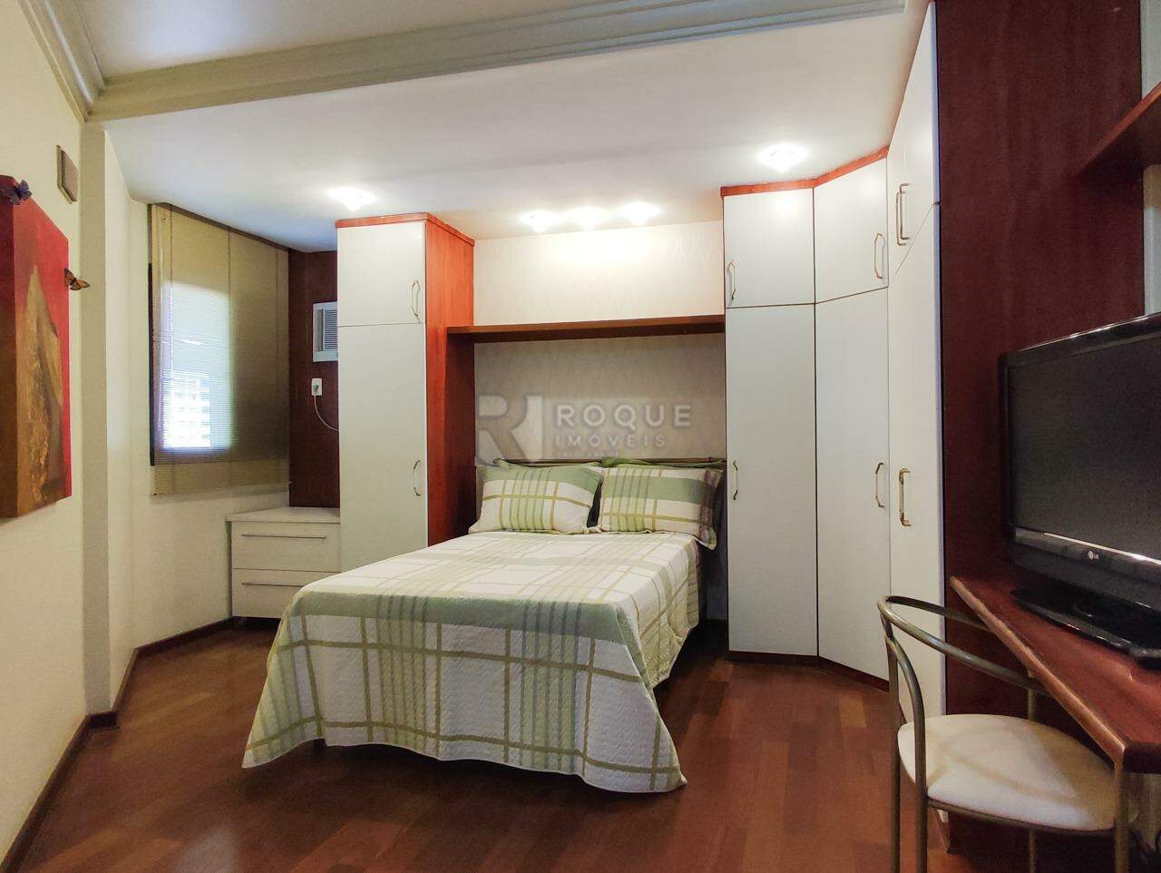 Apartamento à venda no bairro Centro: SUÍTE 1