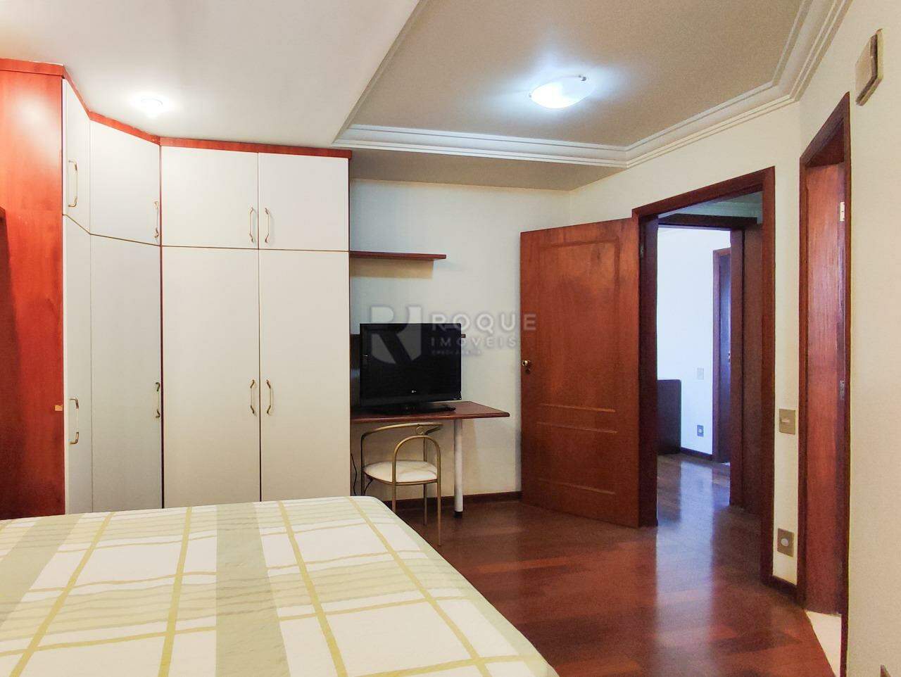 Apartamento à venda no bairro Centro: SUÍTE 1