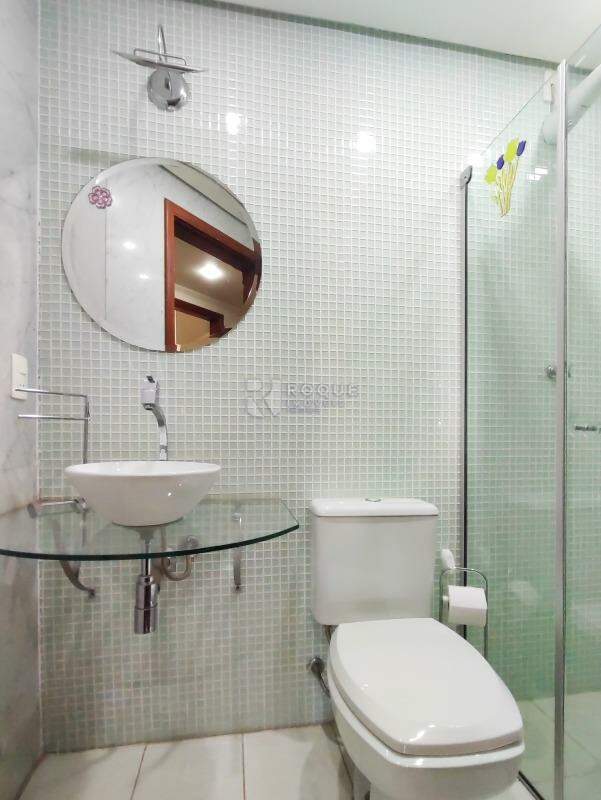 Apartamento à venda no bairro Centro: BANHEIRO SOCIAL