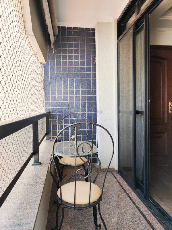 Apartamento à venda no bairro Centro: VARANDA