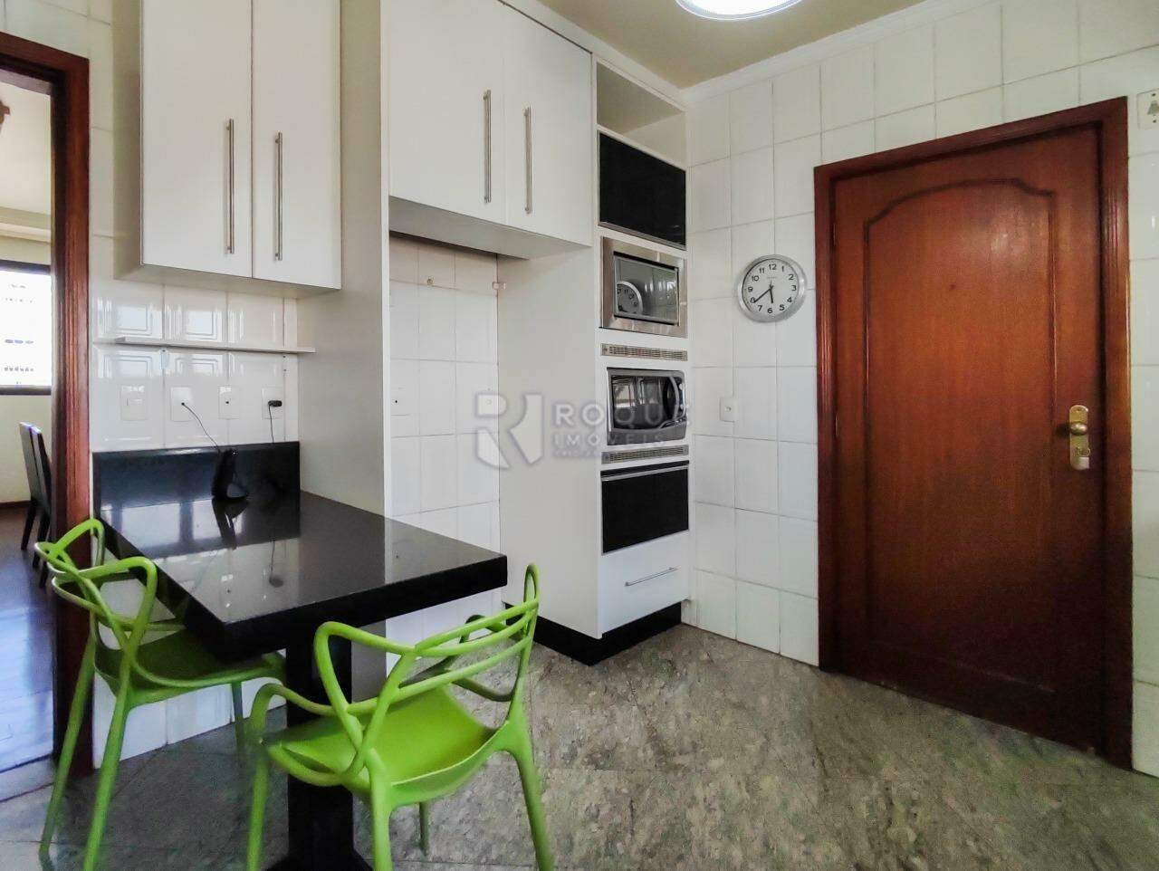 Apartamento à venda no bairro Centro: COZINHA