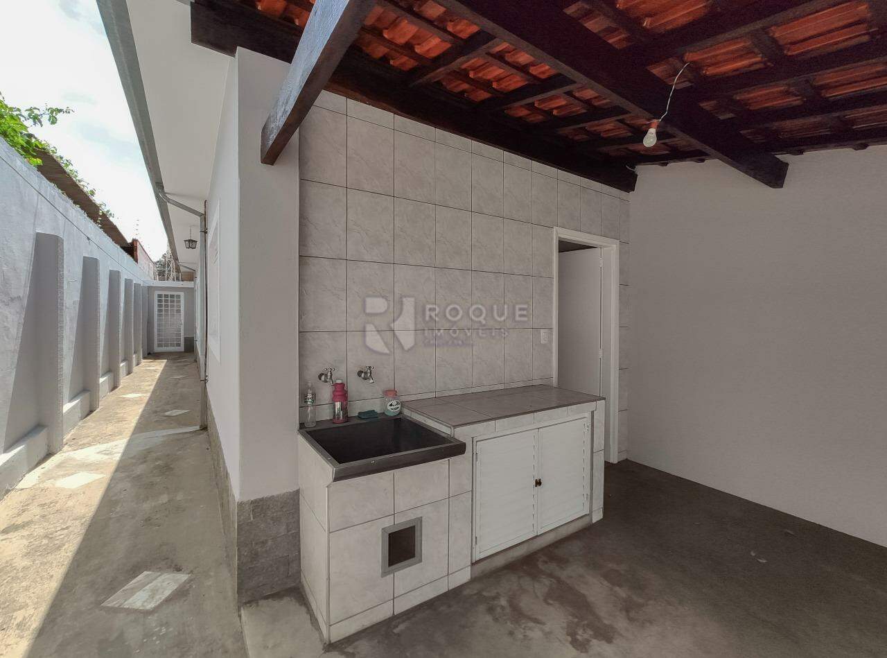 Casa Residencial para aluguel no bairro Vila Claudia: Área de serviço