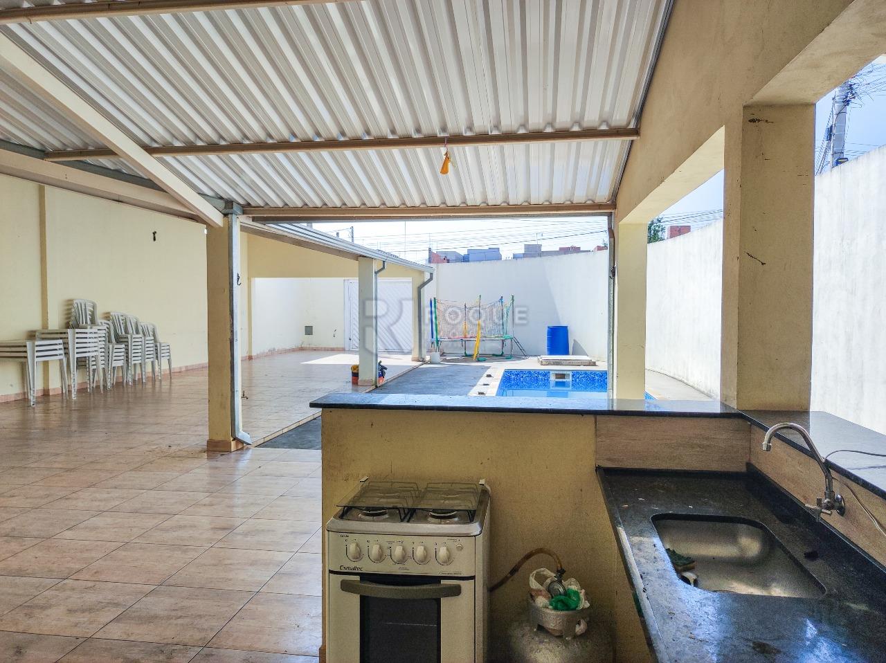 Área de Lazer à venda no bairro Jardim dos Jequitibás: COZINHA