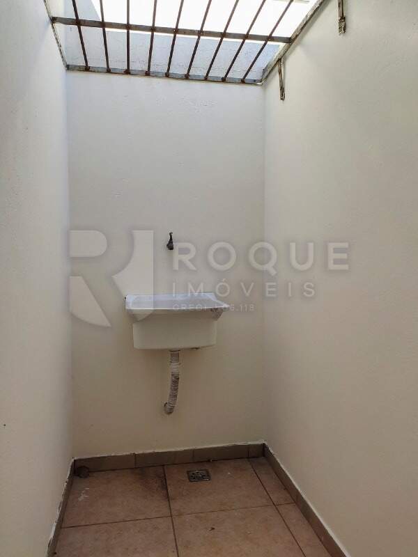 Casa Residencial para aluguel no bairro Jardim Morro Azul: Área de serviço