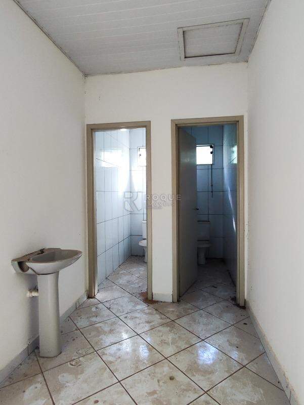 Casa Residencial à venda no bairro Centro: BANHEIRO SOCIAL