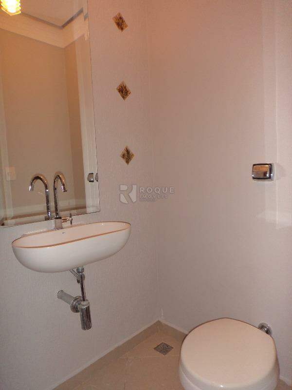 Casa em condomínio para aluguel no bairro Jardim Residencial Monsenhor Rossi: Lavabo