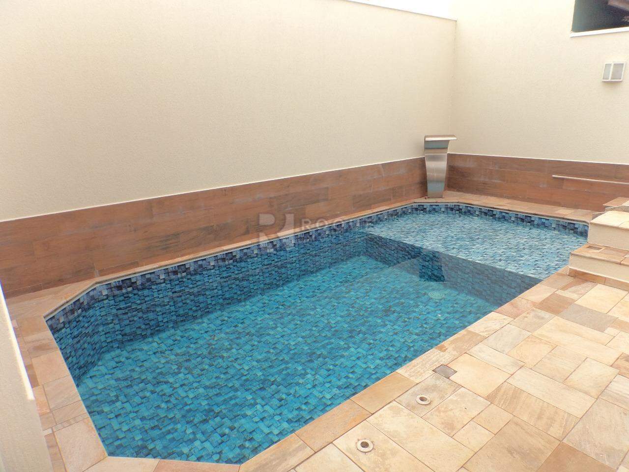 Casa em condomínio para aluguel no bairro Jardim Residencial Monsenhor Rossi: Piscina