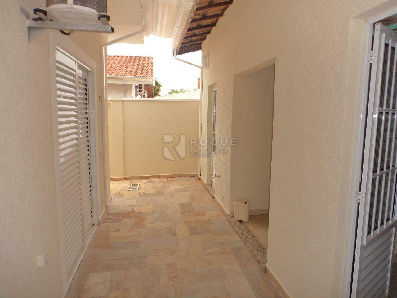 Casa em condomínio para aluguel no bairro Jardim Residencial Monsenhor Rossi: Quintal