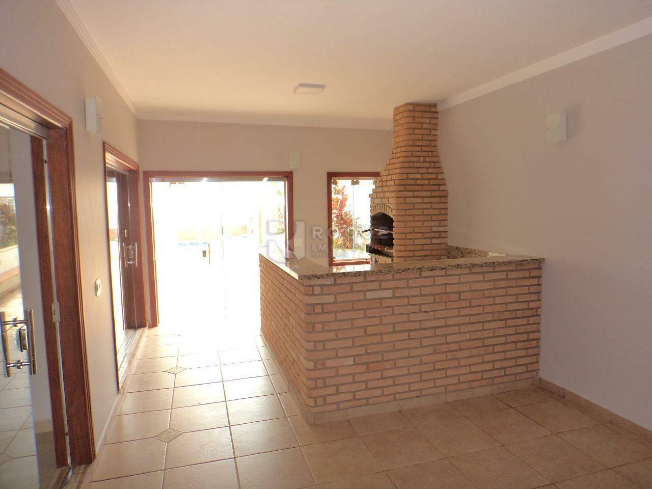 Casa em condomínio para aluguel no bairro Jardim Residencial Monsenhor Rossi: Balcão espaço gourmet