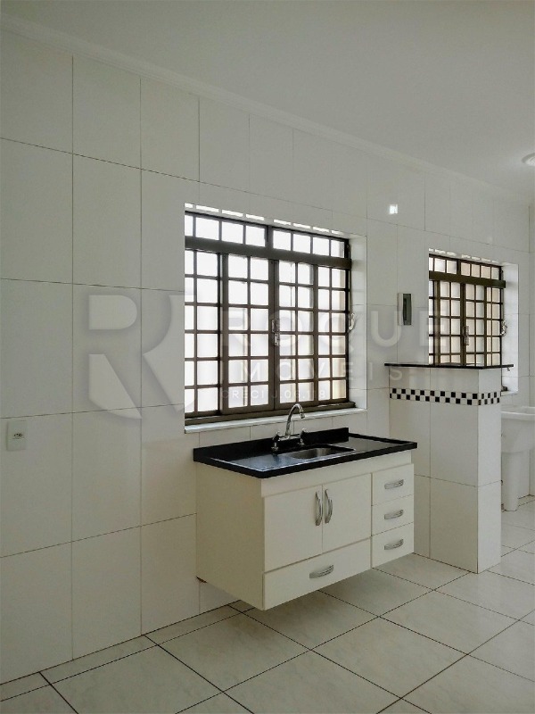 Casa Residencial à venda no bairro Chácaras Antonieta: Cozinha