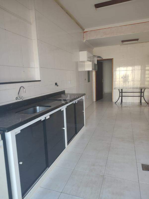 Casa Comercial à venda no bairro PARQUE CESARINO BORBA: 