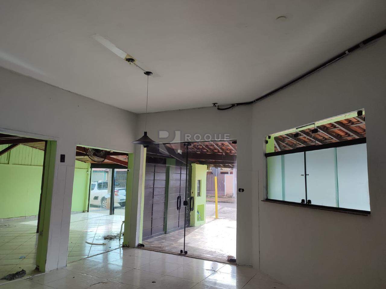 Casa Comercial à venda no bairro PARQUE CESARINO BORBA: 