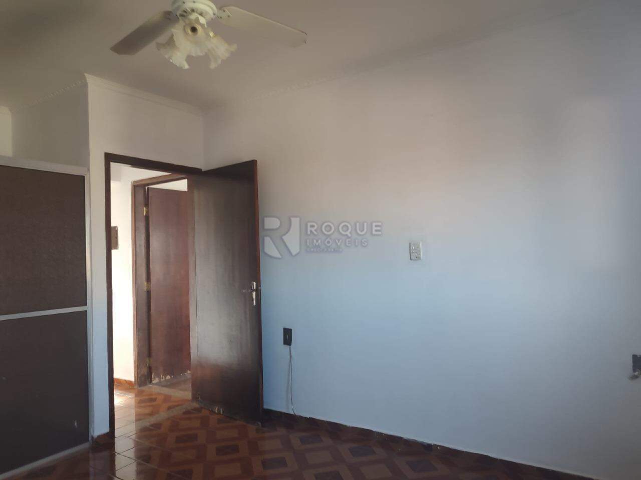 Casa Comercial à venda no bairro PARQUE CESARINO BORBA: 