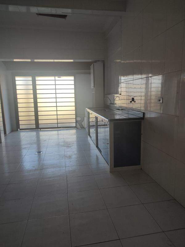 Casa Comercial à venda no bairro PARQUE CESARINO BORBA: 