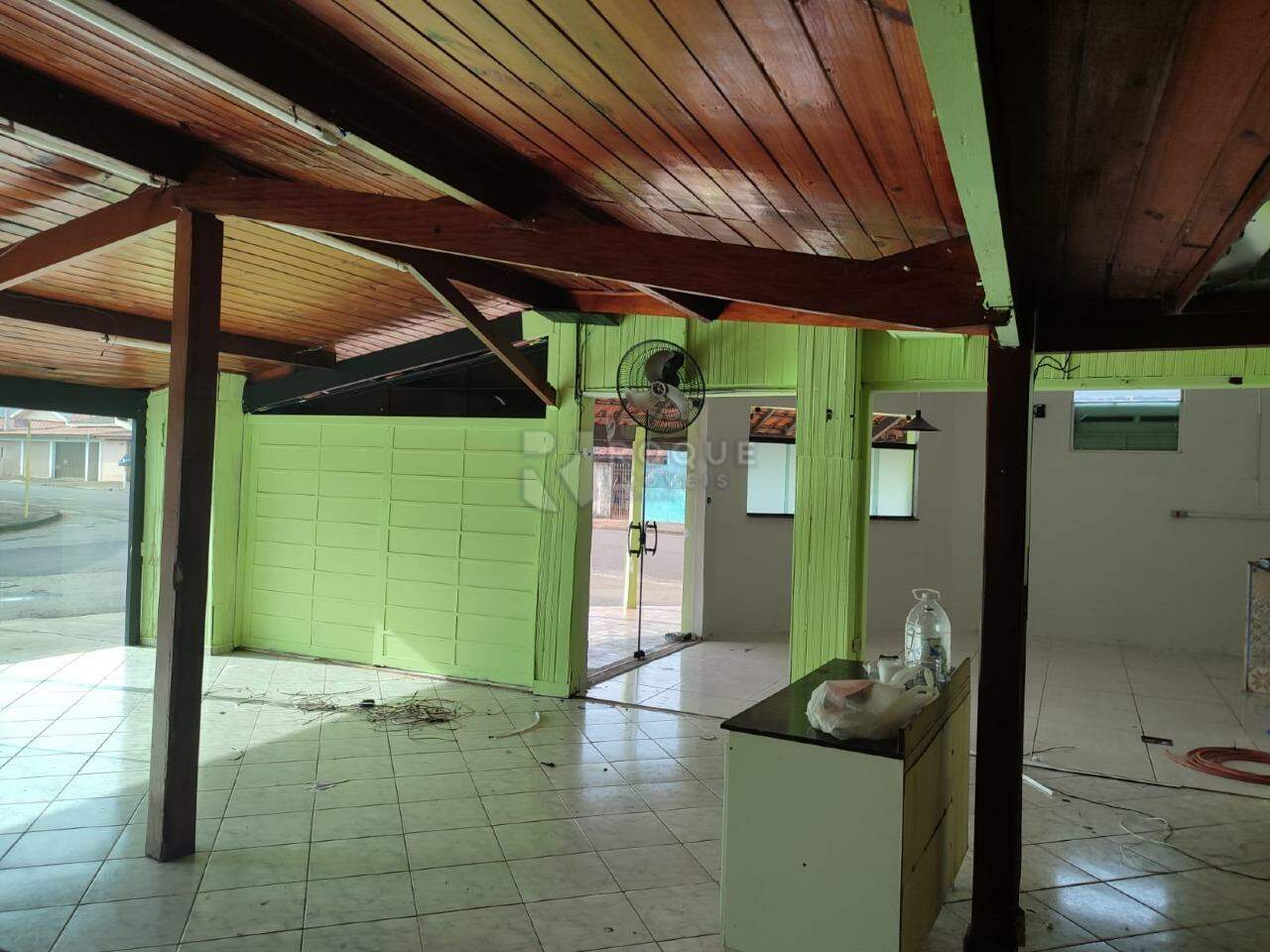 Casa Comercial à venda no bairro PARQUE CESARINO BORBA: 