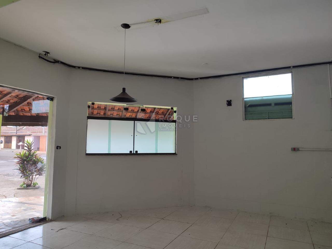 Casa Comercial à venda no bairro PARQUE CESARINO BORBA: 