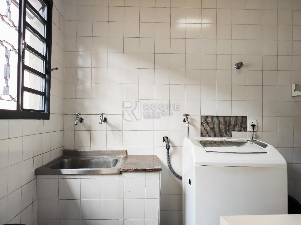 Casa Residencial à venda no bairro Vila Claudia: LAVANDERIA