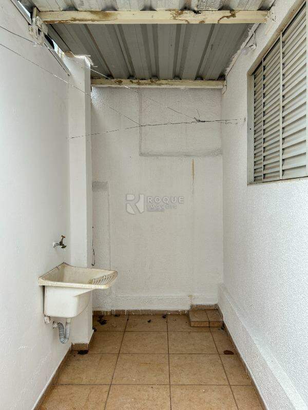 Casa Residencial para aluguel no bairro Jardim Morro Azul: Área de serviço 