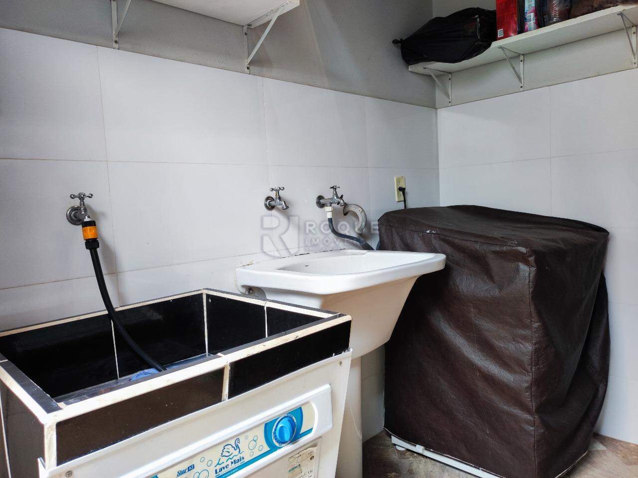 Casa Residencial à venda no bairro Jardim Santa Adélia: LAVANDERIA