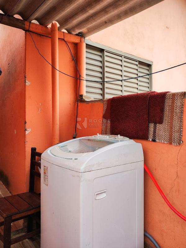 Prédio Comercial à venda no bairro Jardim Boa Esperança: LAVANDERIA CASA 1