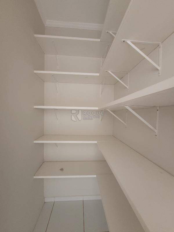 Casa em condomínio para aluguel no bairro Parque Residencial Roland: Despensa