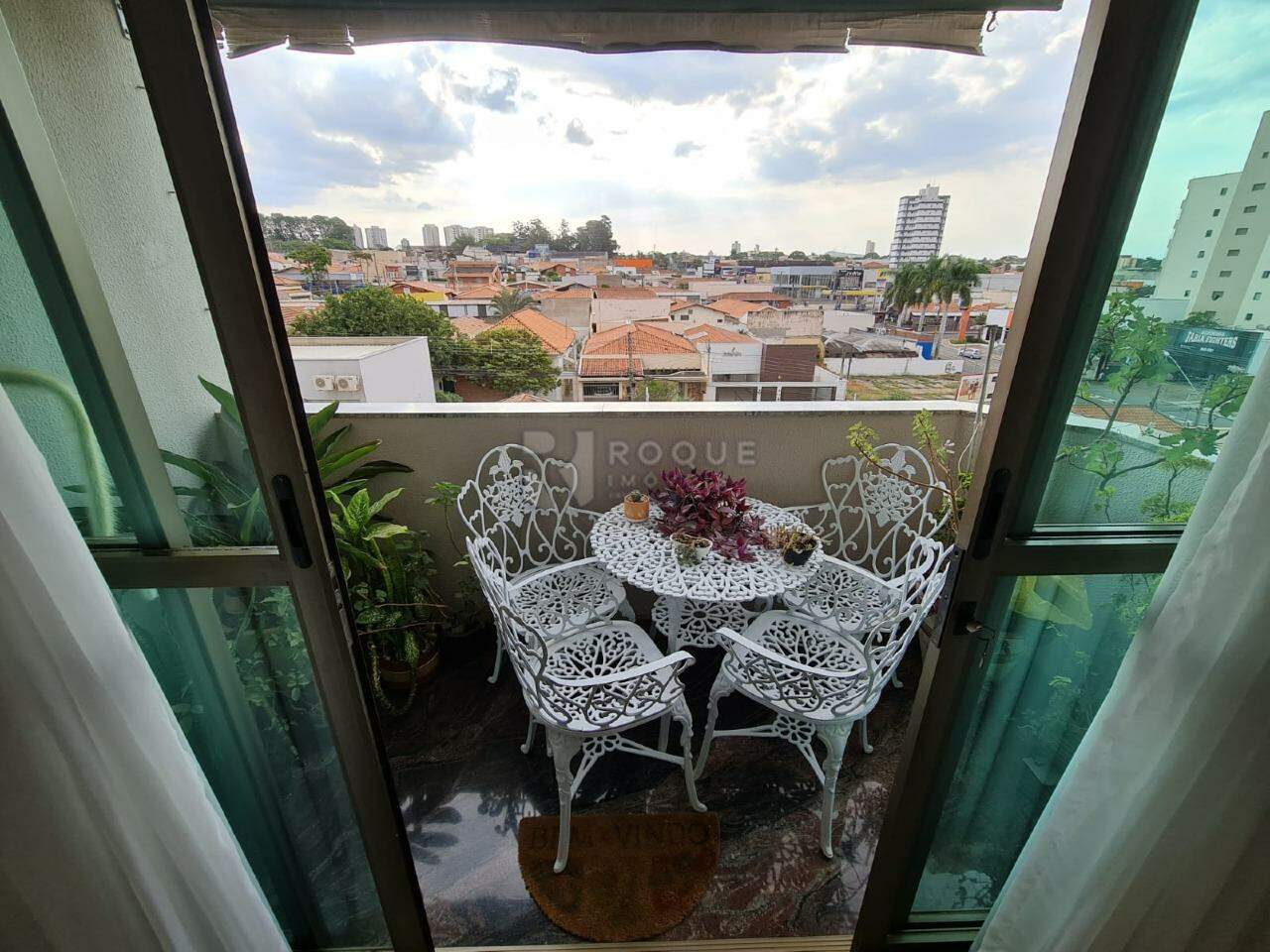 Apartamento à venda no bairro Vila São João: 