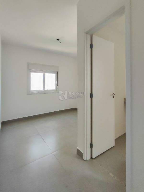 Apartamento à venda no bairro Jardim Santo André: SUÍTE