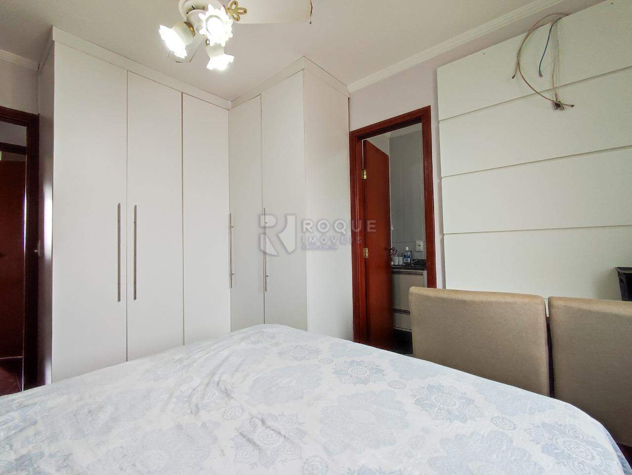 Casa Residencial à venda no bairro Jardim São Roque: SUÍTE