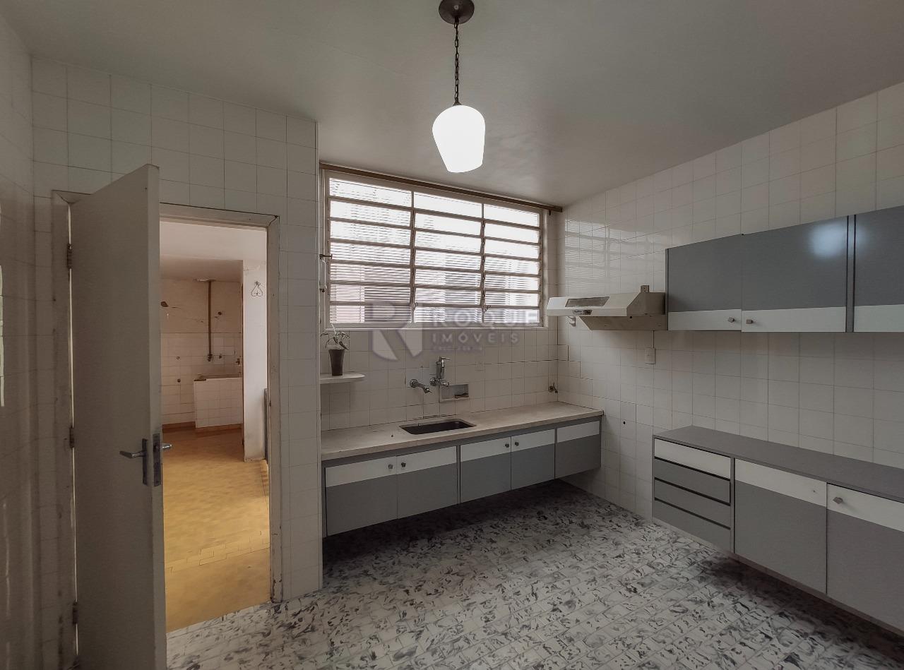 Casa Comercial para aluguel no bairro Centro: Cozinha 