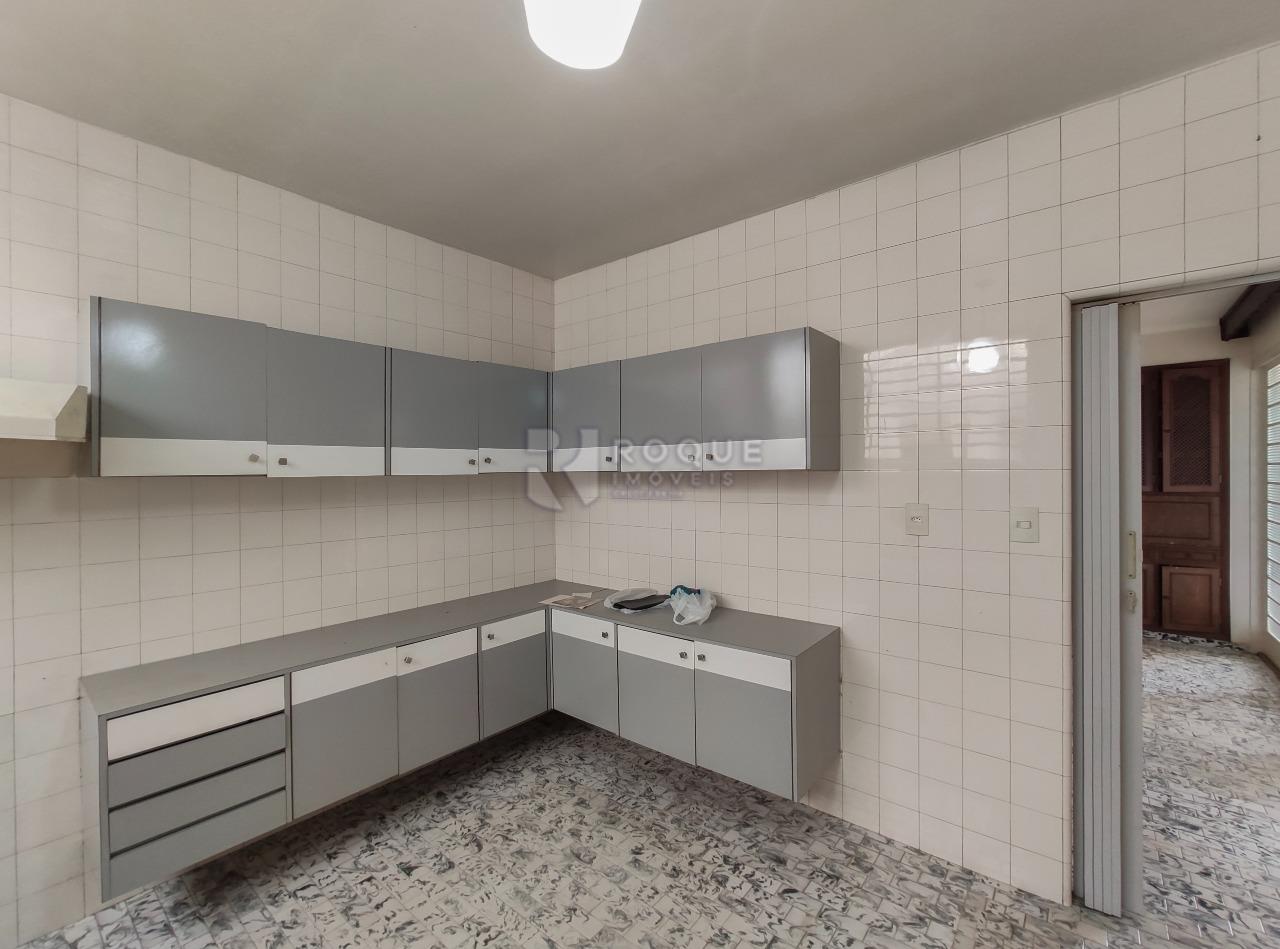 Casa Comercial para aluguel no bairro Centro: Cozinha 