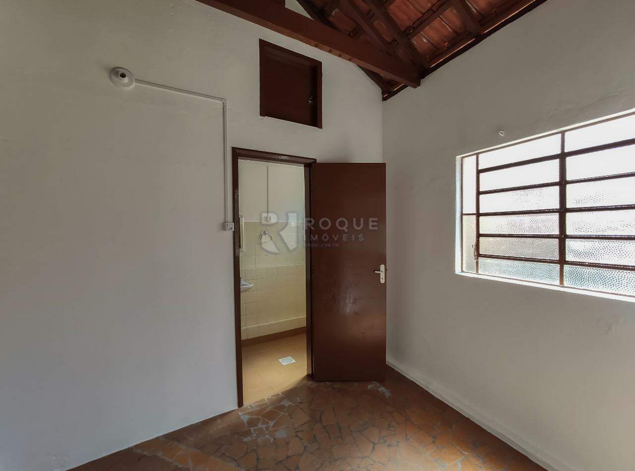 Casa Residencial para aluguel no bairro Cidade Jardim: Dormitório fundo
