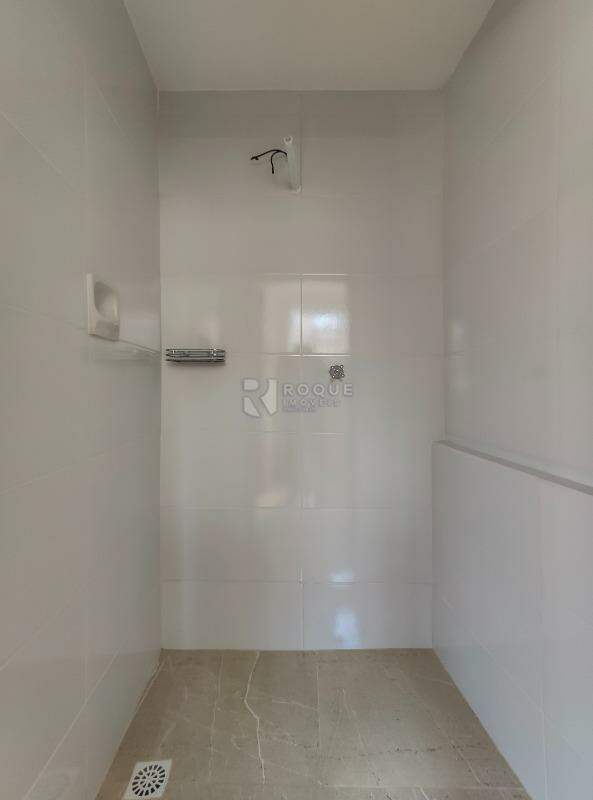Casa Residencial para aluguel no bairro Cidade Jardim: WC fundo