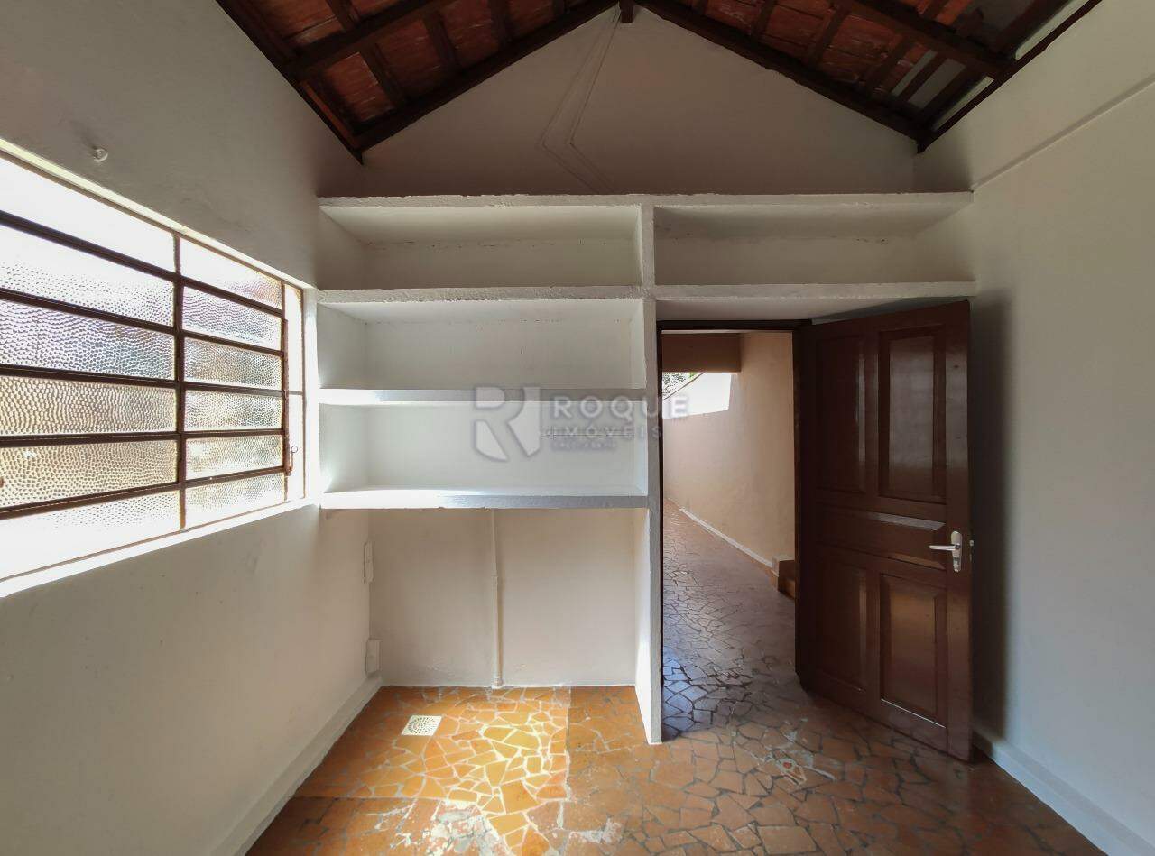 Casa Residencial para aluguel no bairro Cidade Jardim: Dormitório fundo