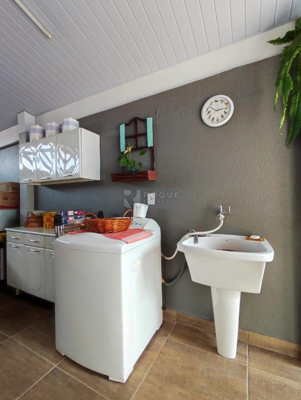 Casa Residencial à venda no bairro Jardim Ipanema: LAVANDERIA