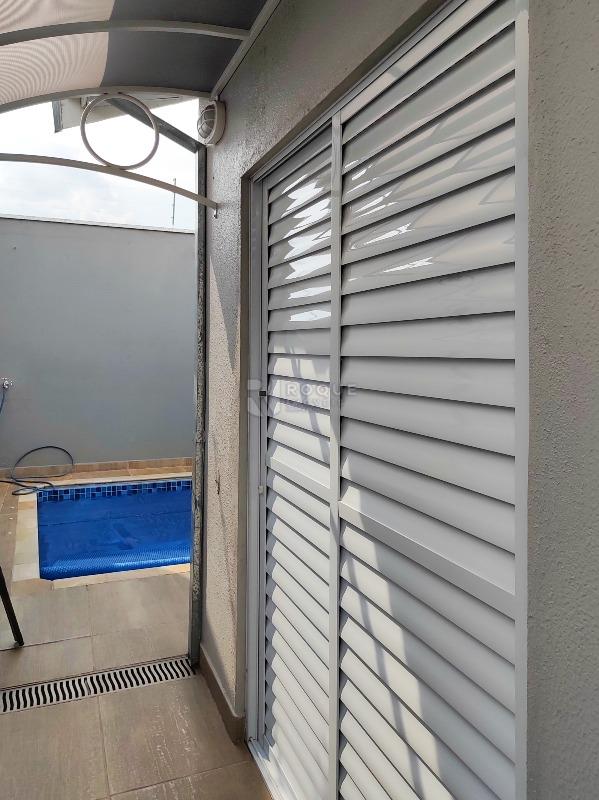 Casa Residencial à venda no bairro Jardim Ipanema: ÁREA EXTERNA