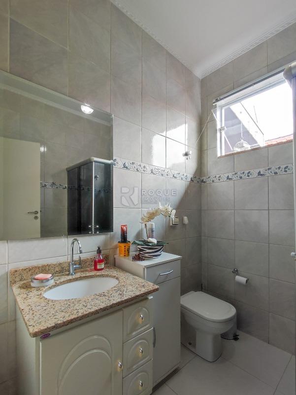 Casa Residencial à venda no bairro Jardim Ipanema: BANHEIRO SOCIAL