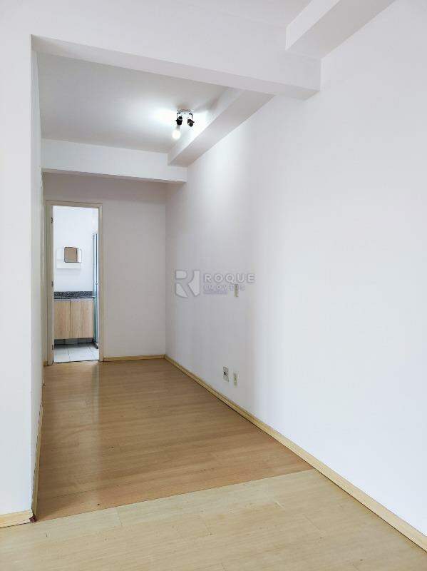 Apartamento à venda no bairro Jardim Esmeralda: CORREDOR INTERNO