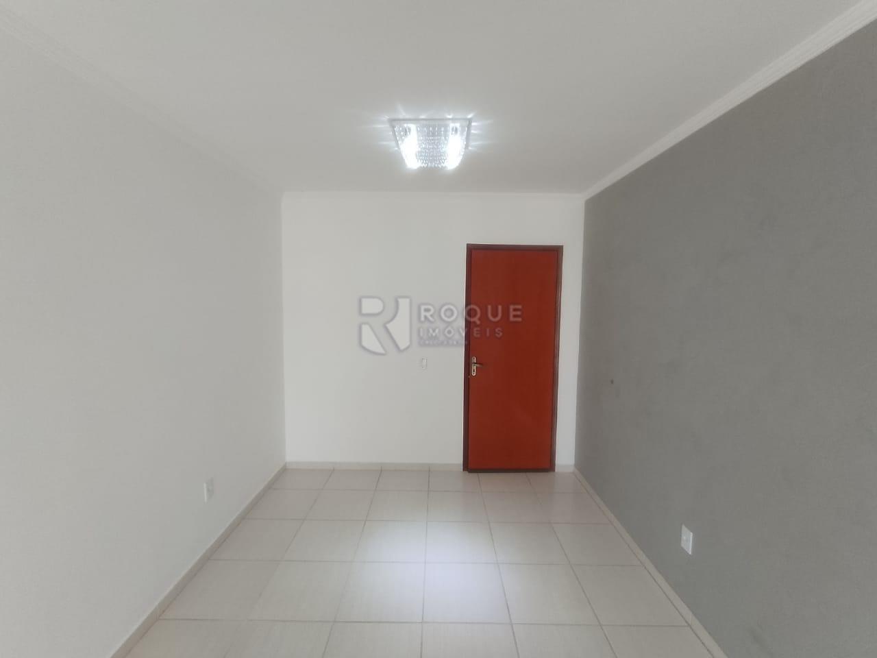 Apartamento à venda no bairro Chácaras Antonieta: Sala